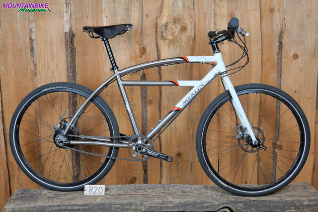 Merlin Roots | 820